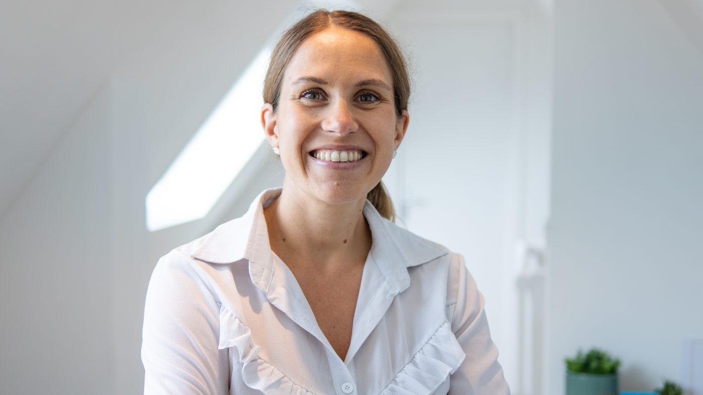 Raphaëlle Loreille, souriante